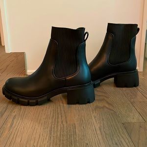 Steve Madden Hutch heeled boots - completely new never worn